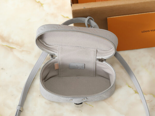 Chic Charm LV Handbag M47125