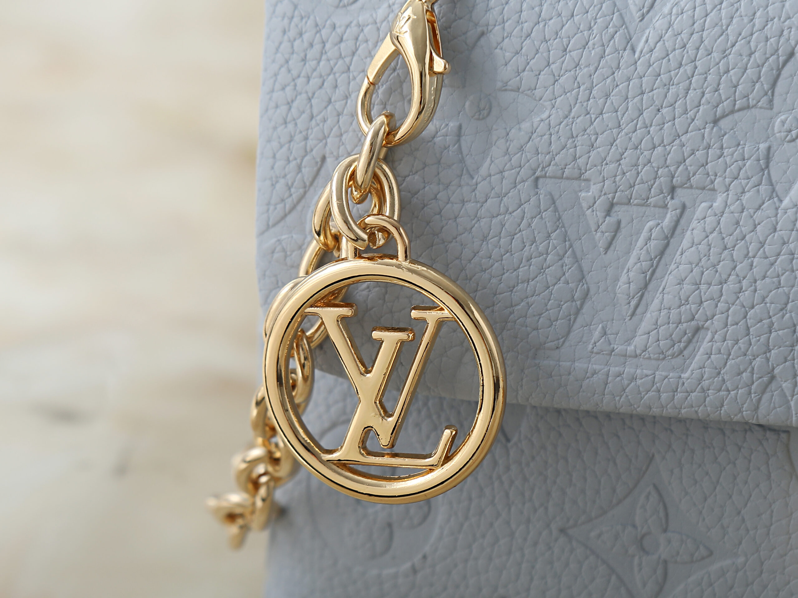 Chic Charm LV Handbag M27034/M25596/061 Chic Charm LV Handbag M27034/M25596/061