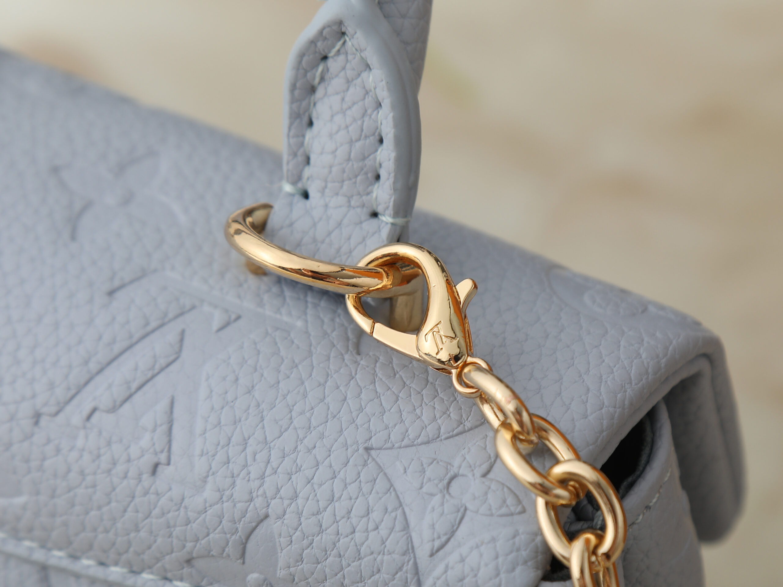 Chic Charm LV Handbag M27034/M25596/061 Chic Charm LV Handbag M27034/M25596/061