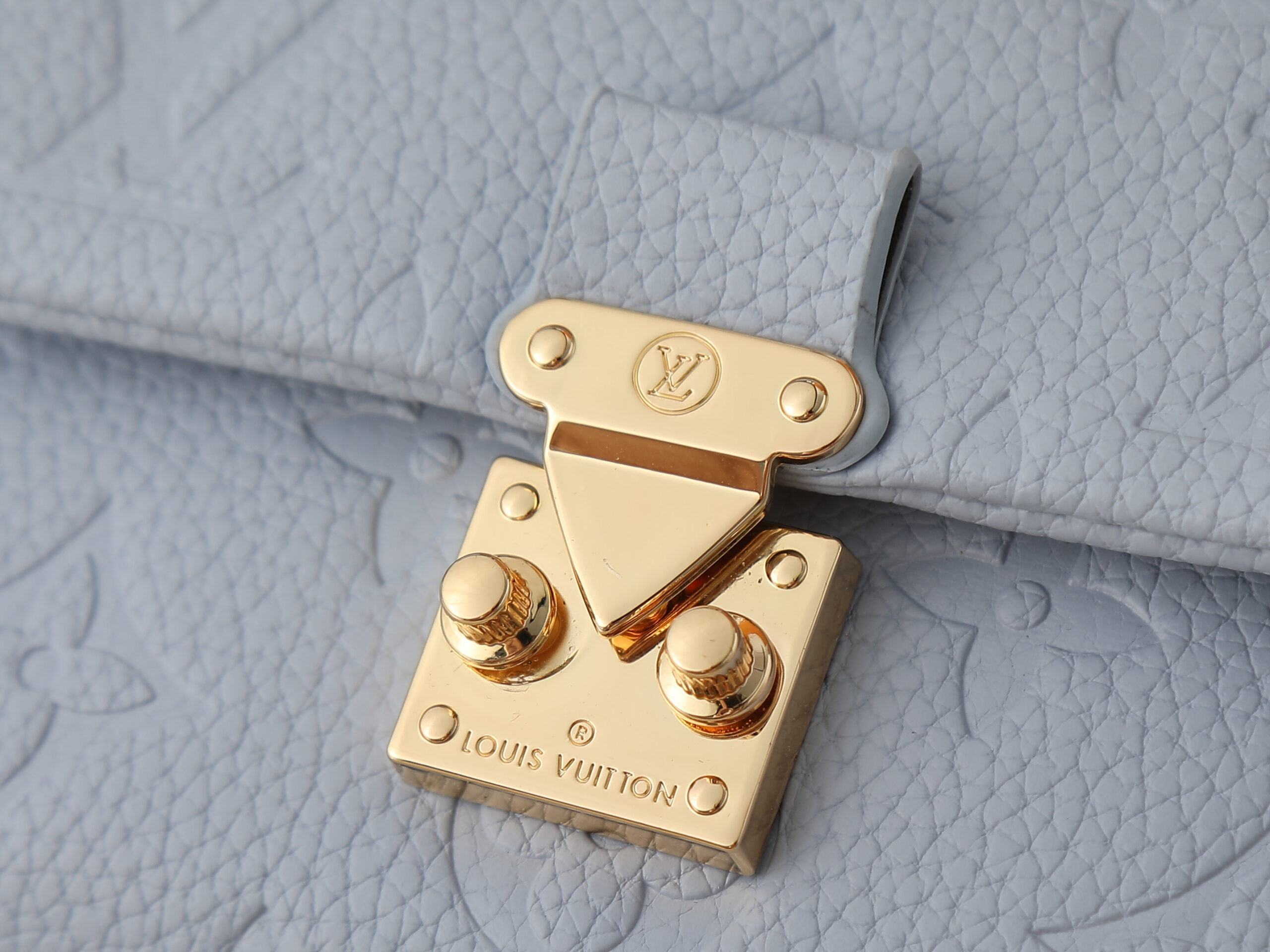 Chic Charm LV Handbag M27034/M25596/061 Chic Charm LV Handbag M27034/M25596/061
