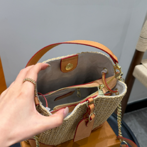 Stylish Fashion Carry LV Handbag LV266717