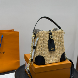 Stylish Fashion Carry LV Handbag LV266717 8 90e28df3 Photoroom