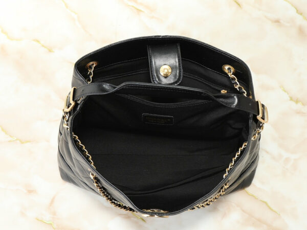 CN 25A Hobo Bag AS5634 BC CN 25A Hobo Bag AS5634 BC