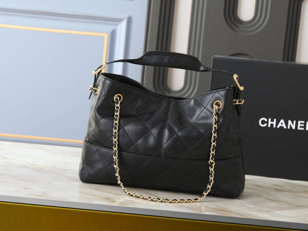 CN 25A Hobo Bag AS5634 BC CN 25A Hobo Bag AS5634 BC
