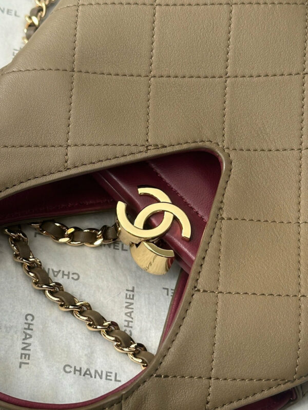 CN 25 Small Quilted Leather Shopping Bag AS6392 QA CN 25 Small Quilted Leather Shopping Bag AS6392 QA