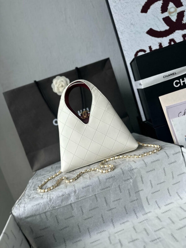 CN 25 Small Quilted Leather Shopping Bag AS6392 QA CN 25 Small Quilted Leather Shopping Bag AS6392 QA