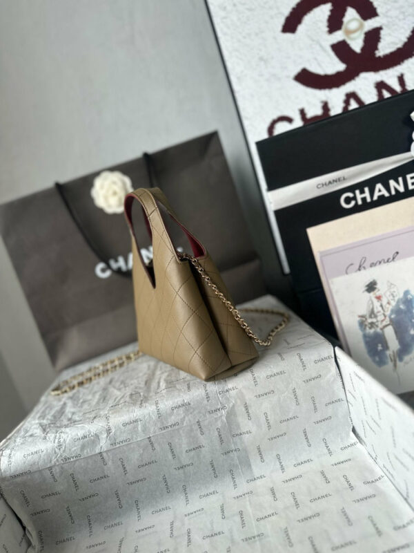 CN 25 Small Quilted Leather Shopping Bag AS6392 QA CN 25 Small Quilted Leather Shopping Bag AS6392 QA
