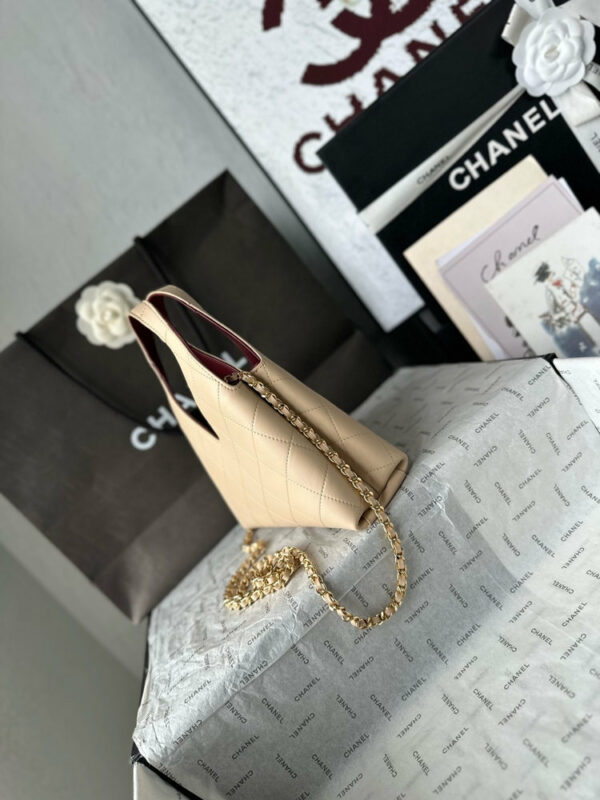 CN 25 Small Quilted Leather Shopping Bag AS6392 QA CN 25 Small Quilted Leather Shopping Bag AS6392 QA