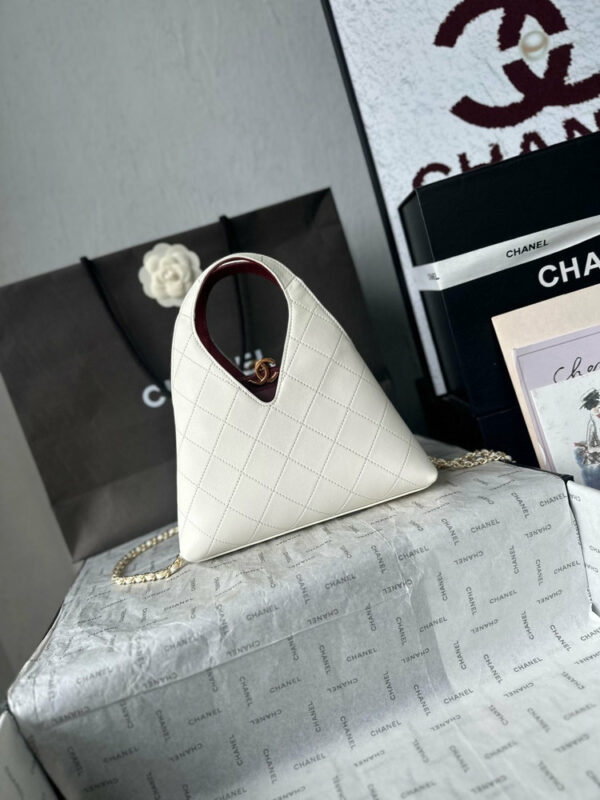 CN 25 Small Quilted Leather Shopping Bag AS6392 QA CN 25 Small Quilted Leather Shopping Bag AS6392 QA