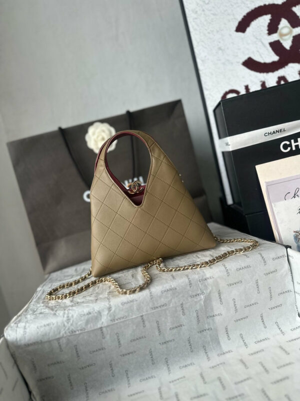 CN 25 Small Quilted Leather Shopping Bag AS6392 QA CN 25 Small Quilted Leather Shopping Bag AS6392 QA