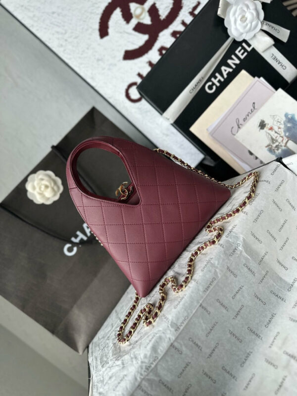 CN 25 Small Quilted Leather Shopping Bag AS6392 QA CN 25 Small Quilted Leather Shopping Bag AS6392 QA