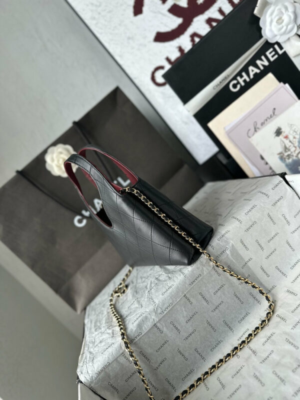 CN 25 Small Quilted Leather Shopping Bag AS6392 QA CN 25 Small Quilted Leather Shopping Bag AS6392 QA