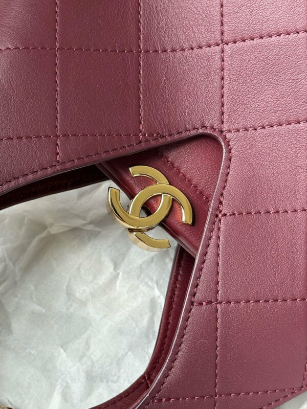 CN 25 Small Quilted Leather Shopping Bag AS6392 QA CN 25 Small Quilted Leather Shopping Bag AS6392 QA