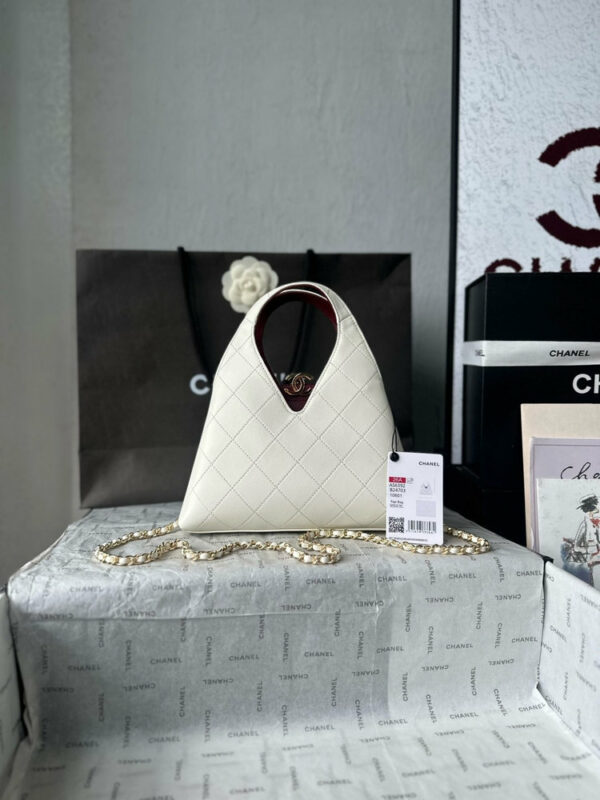 CN 25 Small Quilted Leather Shopping Bag AS6392 QA CN 25 Small Quilted Leather Shopping Bag AS6392 QA