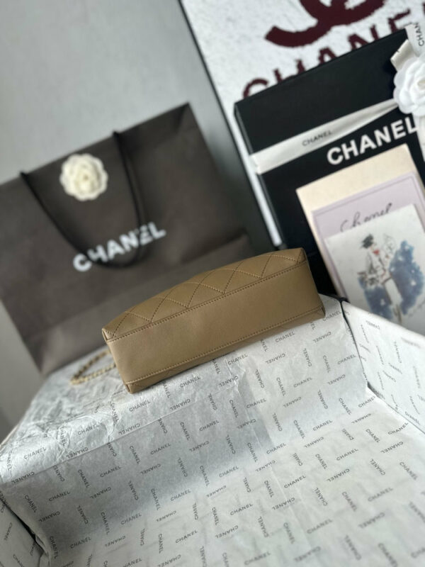 CN 25 Small Quilted Leather Shopping Bag AS6392 QA CN 25 Small Quilted Leather Shopping Bag AS6392 QA