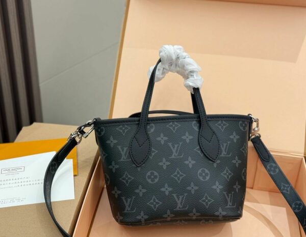 LV Neverfull Bandoulière Inside Out BB Monogram Eclipse LV267302 QA