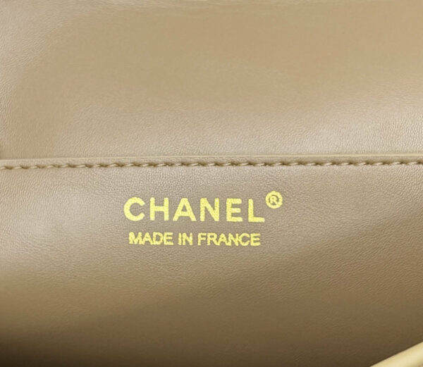 CN Maxi Flap Bag 6813 BC CN Maxi Flap Bag 6813 BC
