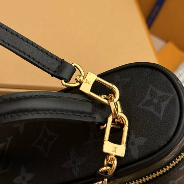 LV Vanity Chain Pouch Bag LV Vanity Chain Pouch Bag