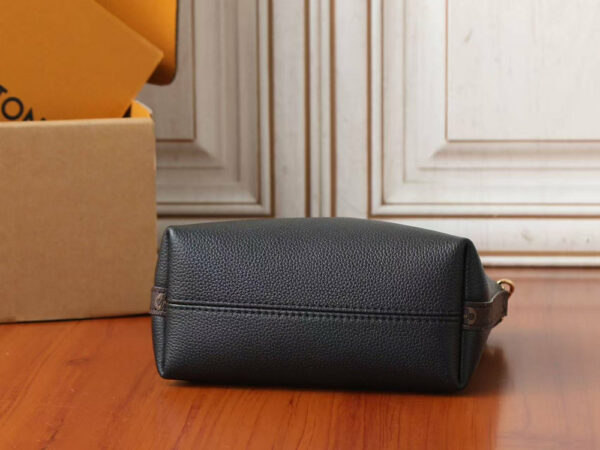LV Mini Multipass Bag LV Mini Multipass Bag