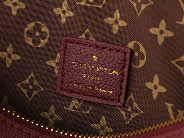LV Multipass Grained Calfskin Bag LV Multipass Grained Calfskin Bag
