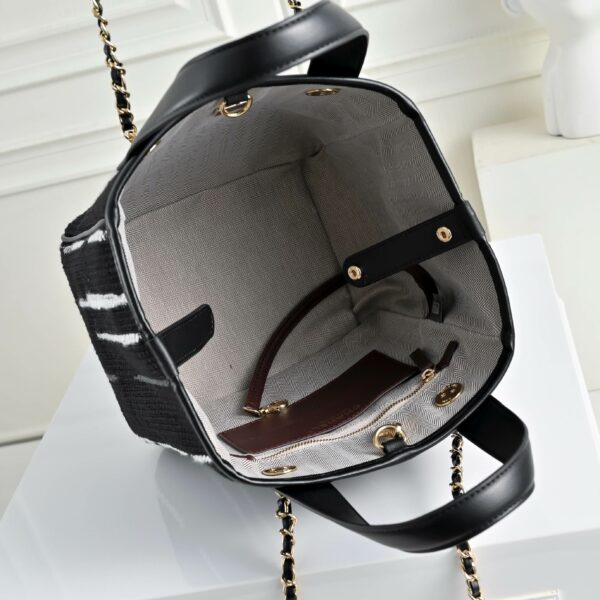 Luxury CN Handbag 80025 BC Luxury CN Handbag 80025 BC