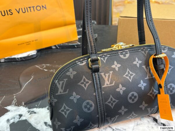 LV Squire East-West Bag 268161-1 QA LV Squire East-West Bag 268161-1 QA