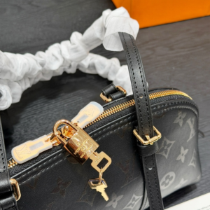 LV Squire PM lv268258 QA