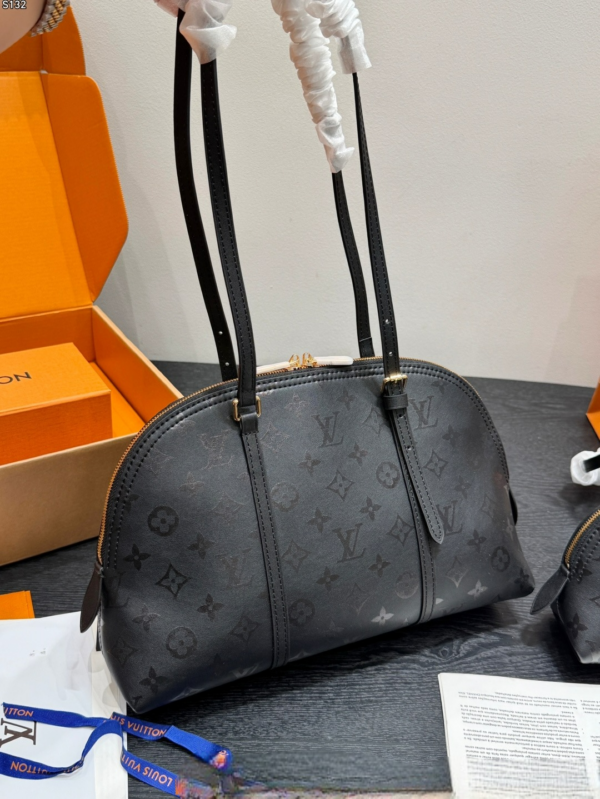 LV Squire PM lv268258 QA LV Squire PM lv268258 QA
