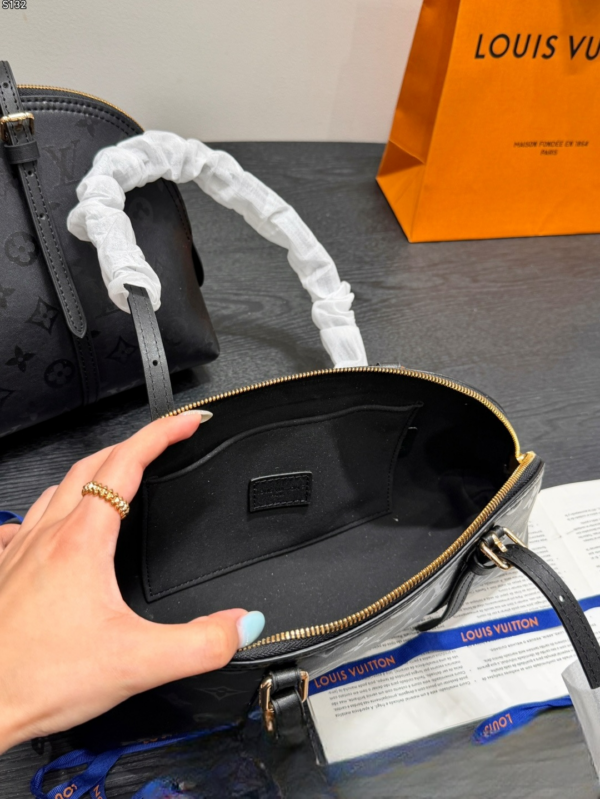 LV Squire PM lv268258 QA LV Squire PM lv268258 QA
