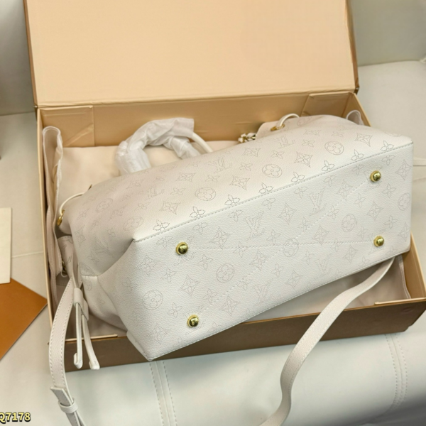 Stylish Fashion Carry LV Handbag LV268245 QA Stylish Fashion Carry LV Handbag LV268245 QA