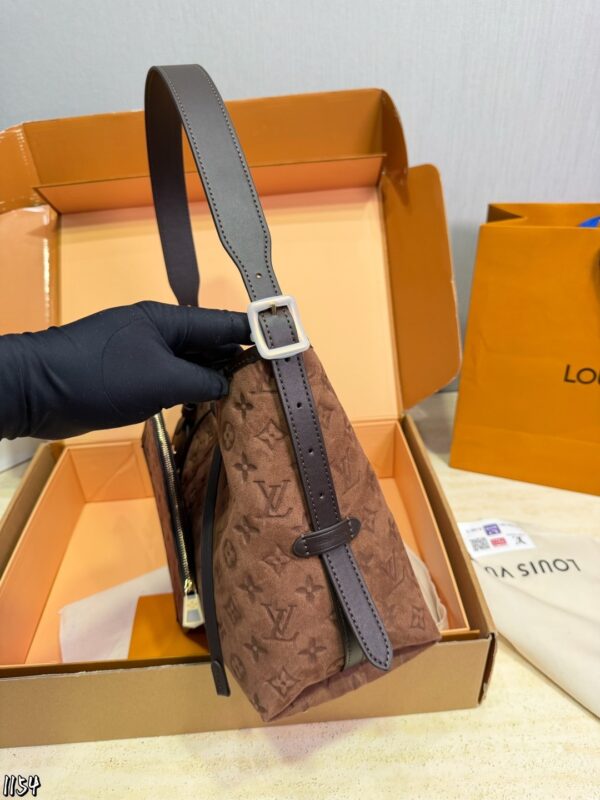 Stylish Fashion Carry LV Handbag LV268265 QA Stylish Fashion Carry LV Handbag LV268265 QA