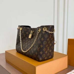 Stylish Fashion Carry LV Handbag LV2682513 QA