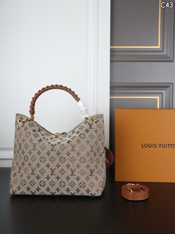 Stylish Fashion Carry LV Handbag LV268179 QA Stylish Fashion Carry LV Handbag LV268179 QA