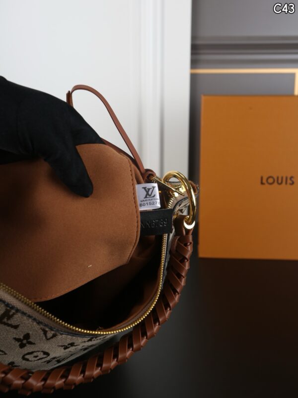 Stylish Fashion Carry LV Handbag LV268179 QA Stylish Fashion Carry LV Handbag LV268179 QA