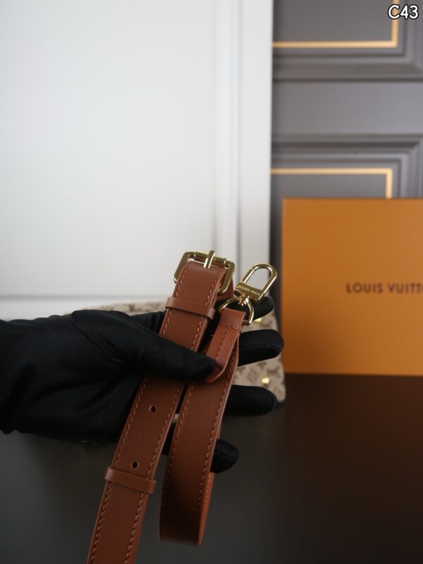 Stylish Fashion Carry LV Handbag LV268179 QA Stylish Fashion Carry LV Handbag LV268179 QA